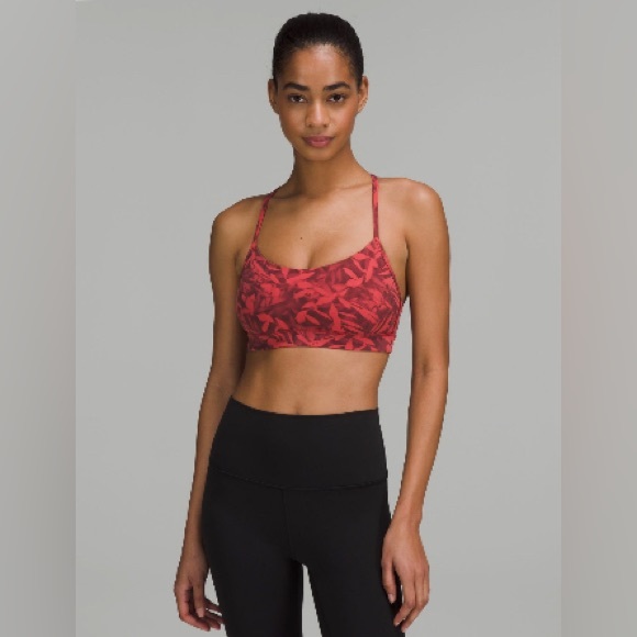 Lululemon Size 6 Red Flow Y Bra - Picture 1 of 3